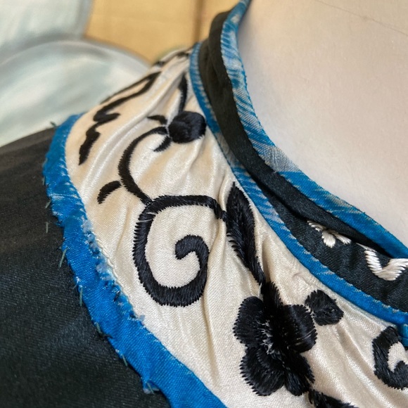 Antique silk Chinese Asian hand embroidered jacket robe chinoiserie - Picture 4 of 15